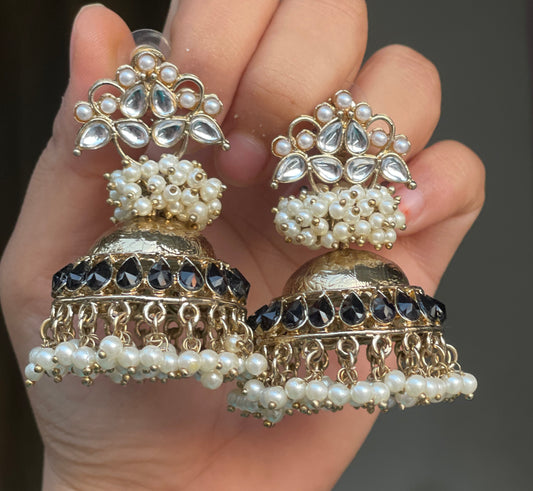 Kavya Jhumka